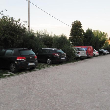 Hotel Country House La Radice Civitanova Marche Exterior foto